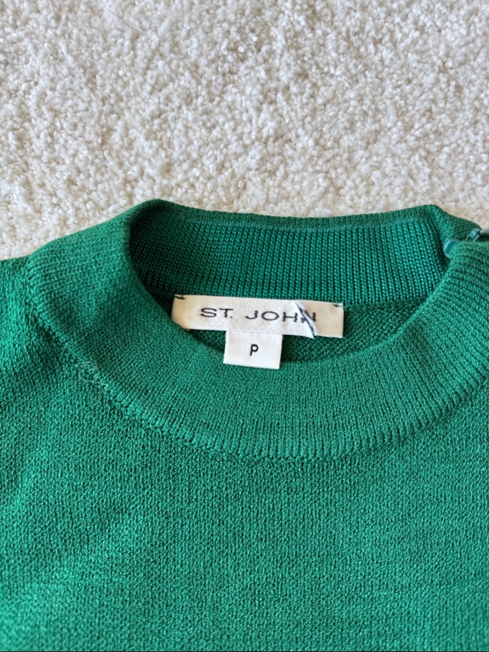 St. John Kelly Green Short Sleeve Knit Top - Picture 6 of 8